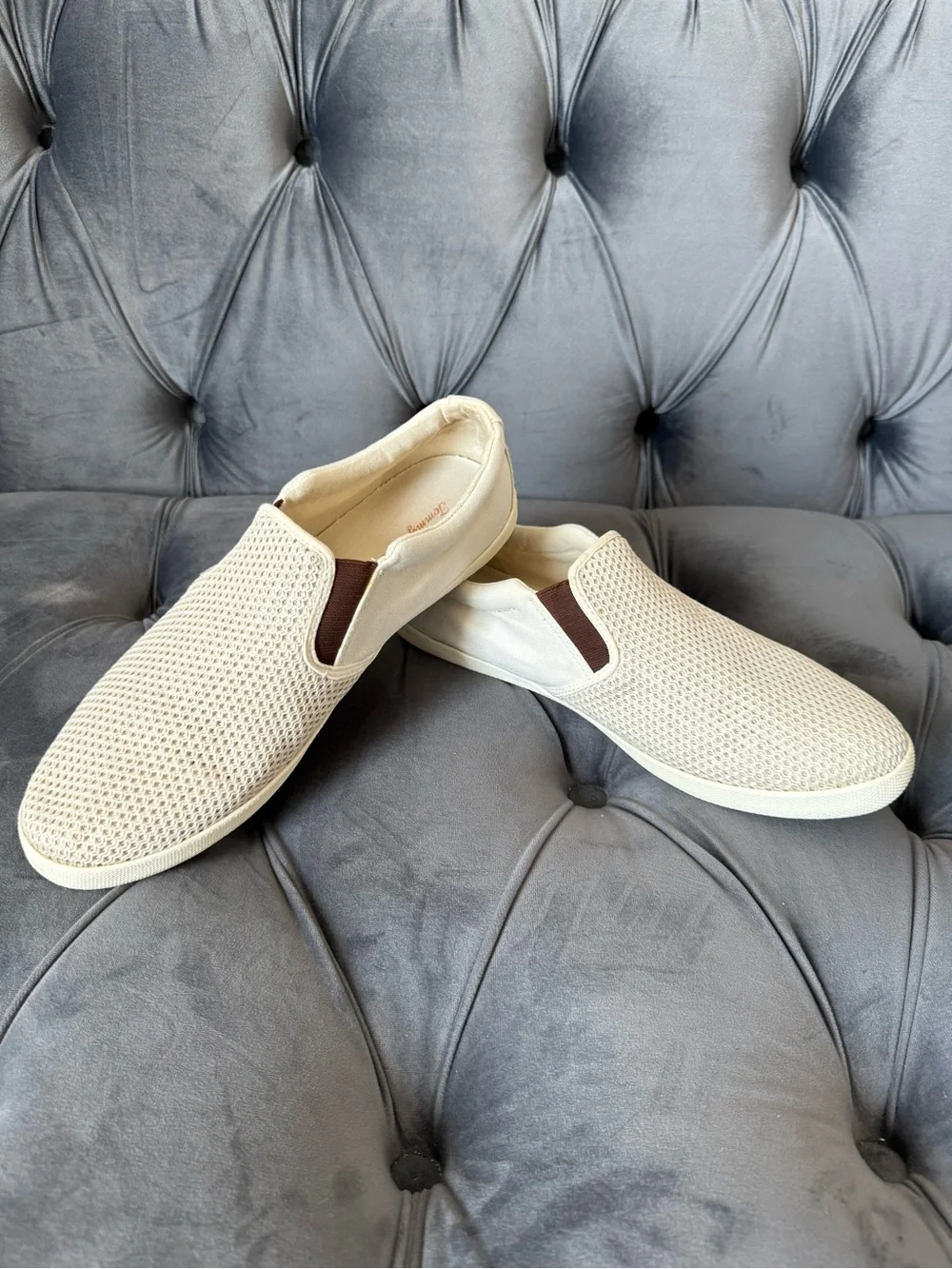 Tommy Bahama Men’s Mesh Slip-On Sneakers Cream Beige Casual Shoes Size 9.5